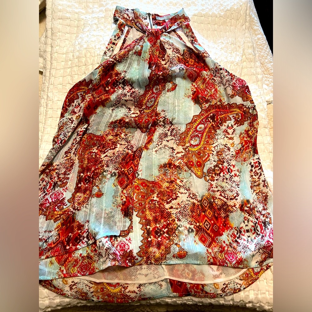 Sleeveless shirt-beautiful fabric